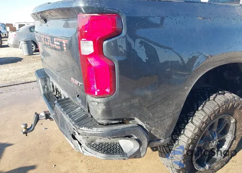 2021 Chevrolet Silverado 1500 4Wd Short Bed Rst z USA, uszkodzony, nr VIN 1GCUYEET8MZ281427